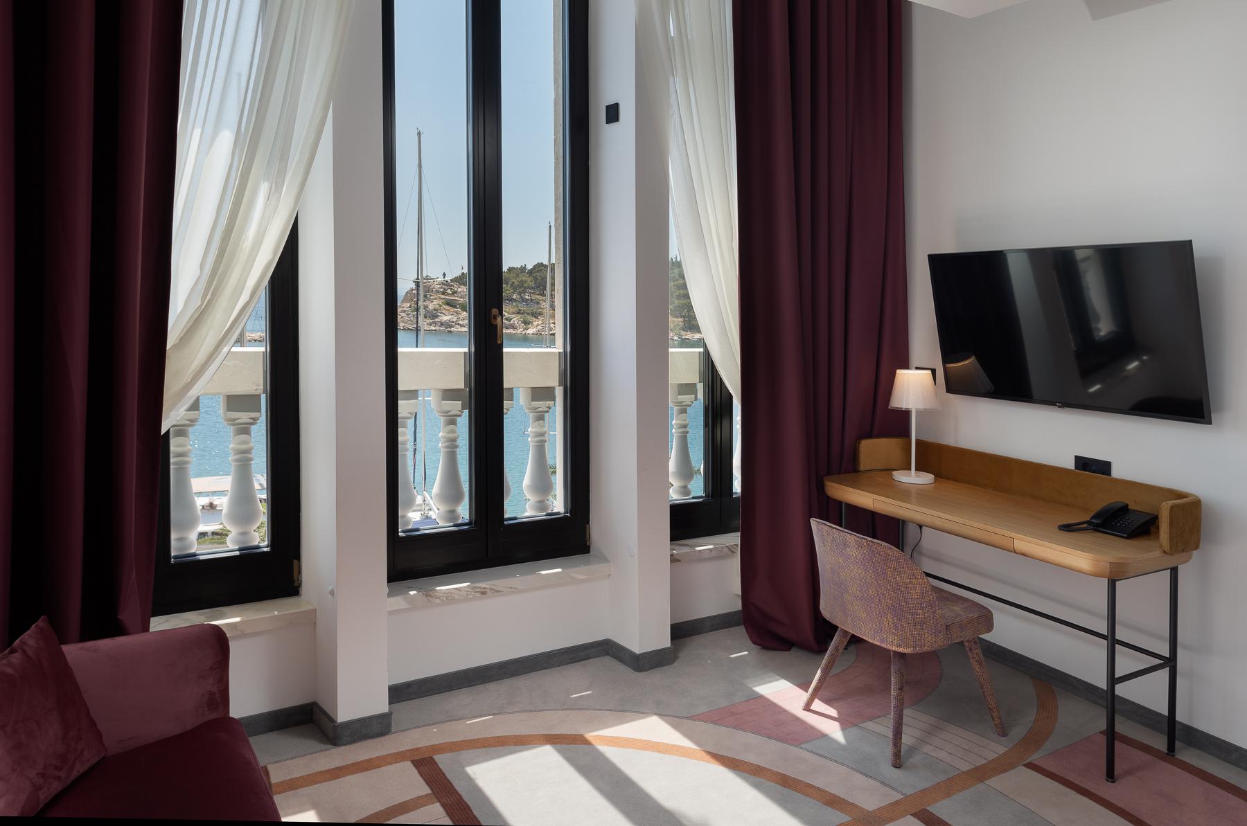 Heritage Hotel Porin Макарска Екстериор снимка