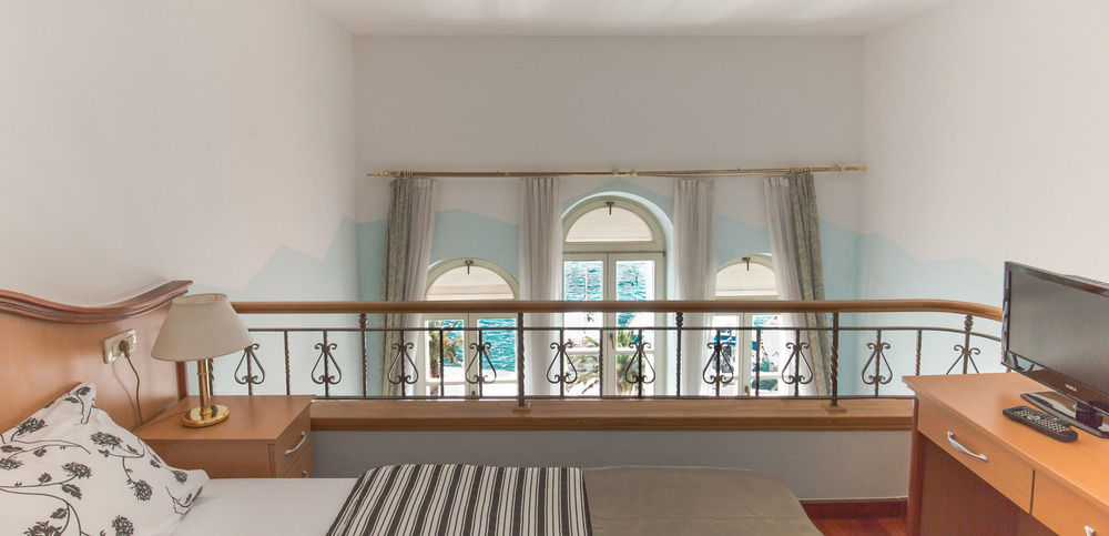 Heritage Hotel Porin Макарска Екстериор снимка